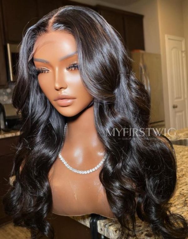 Perruque Lace Wig ondulée avec frange