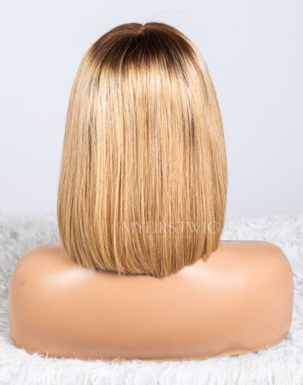 Coiffure élégante blonde
