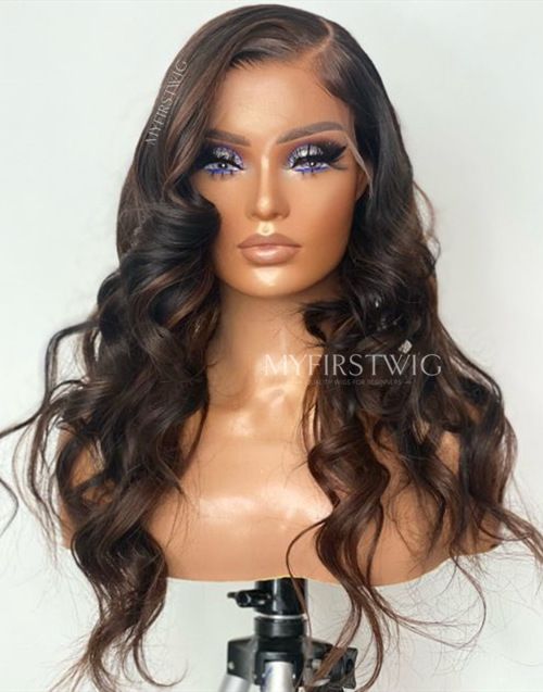 Perruque Lace Wig ondulée brune à reflets